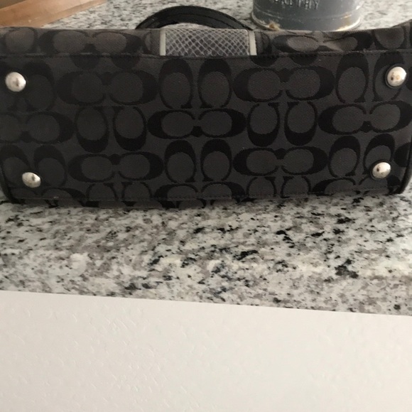 Coach purse - Picture 5 of 5